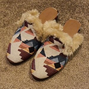 Universal Thread Geometric Fur-Lined Mules